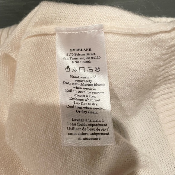 Everlane The Classic Crew in Cashmere, Bone, size small - Picture 4 of 5